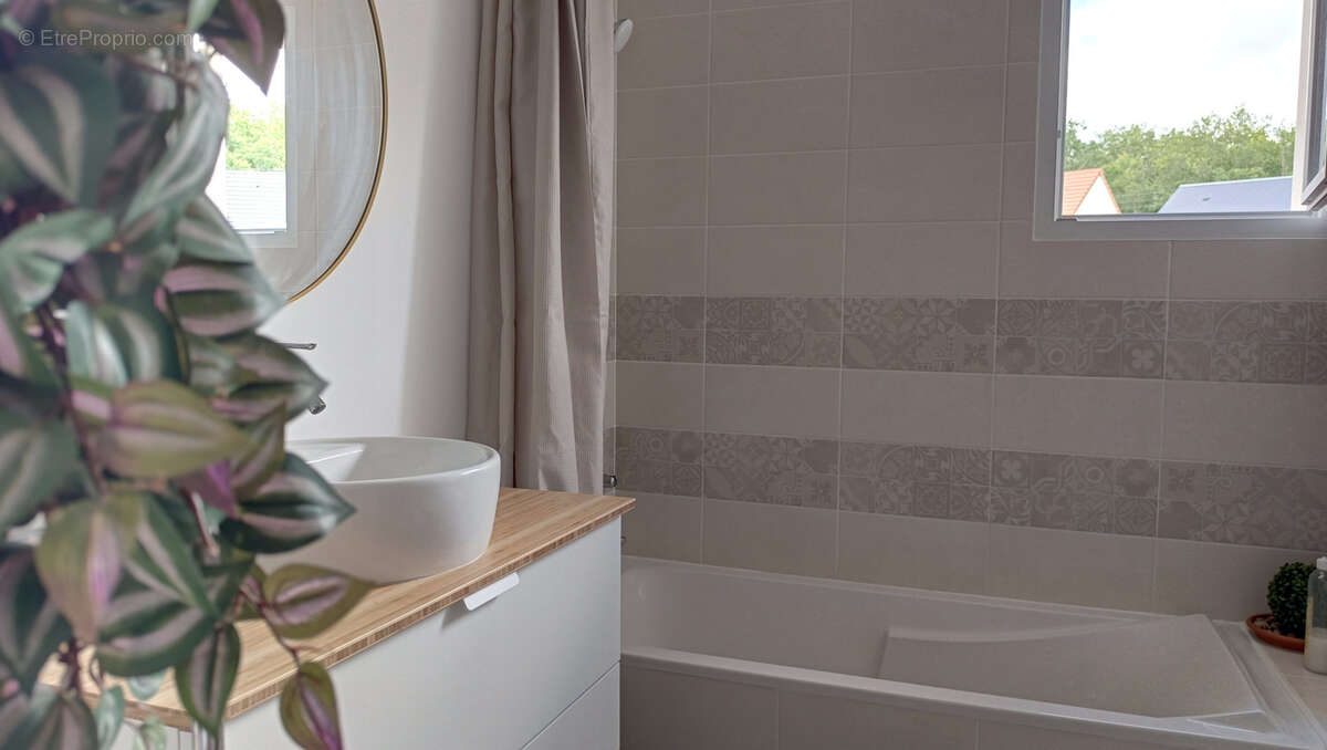 Maison à JOUY-LE-POTIER