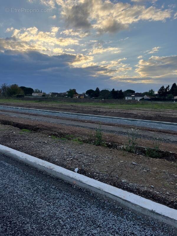 Terrain à LESCURE-D'ALBIGEOIS