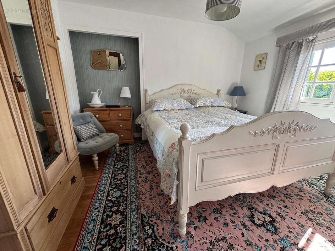 Bed 3 - Maison à JUMILHAC-LE-GRAND
