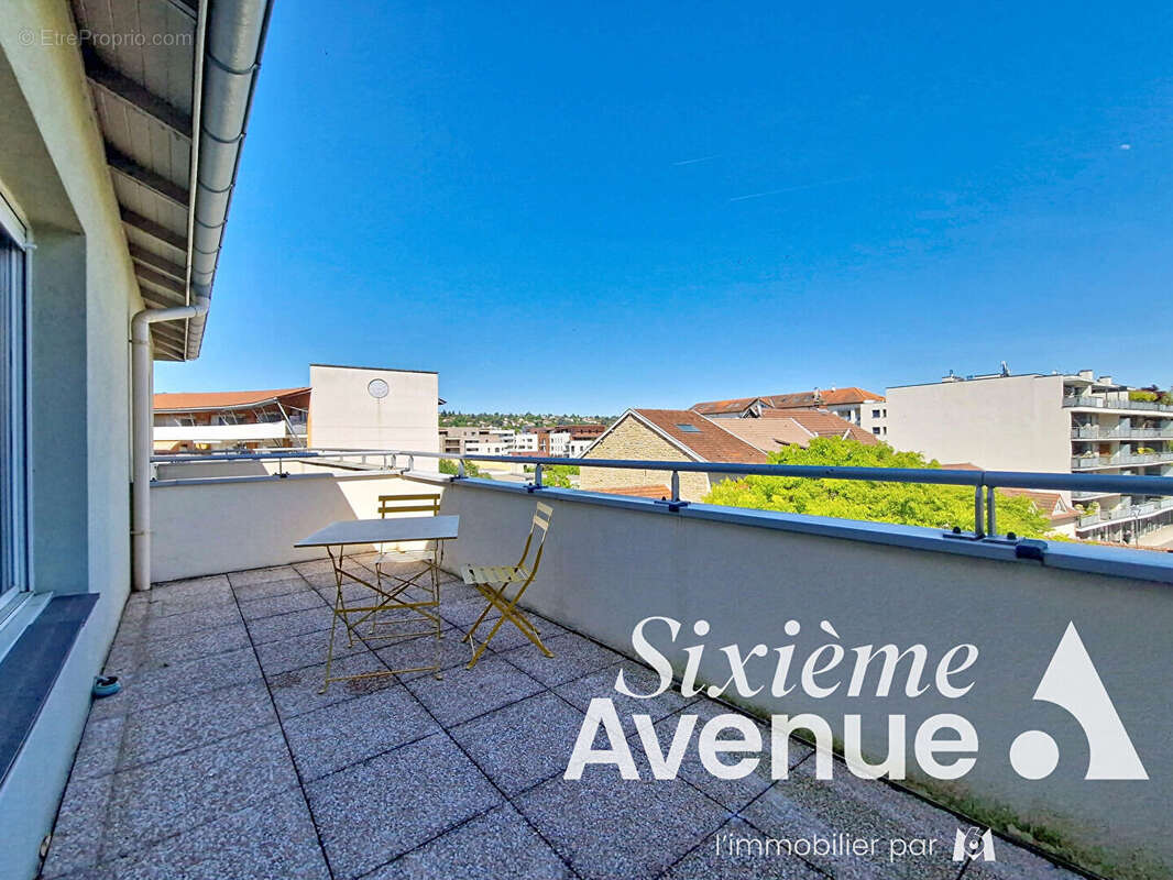 Appartement à BOURGOIN-JALLIEU