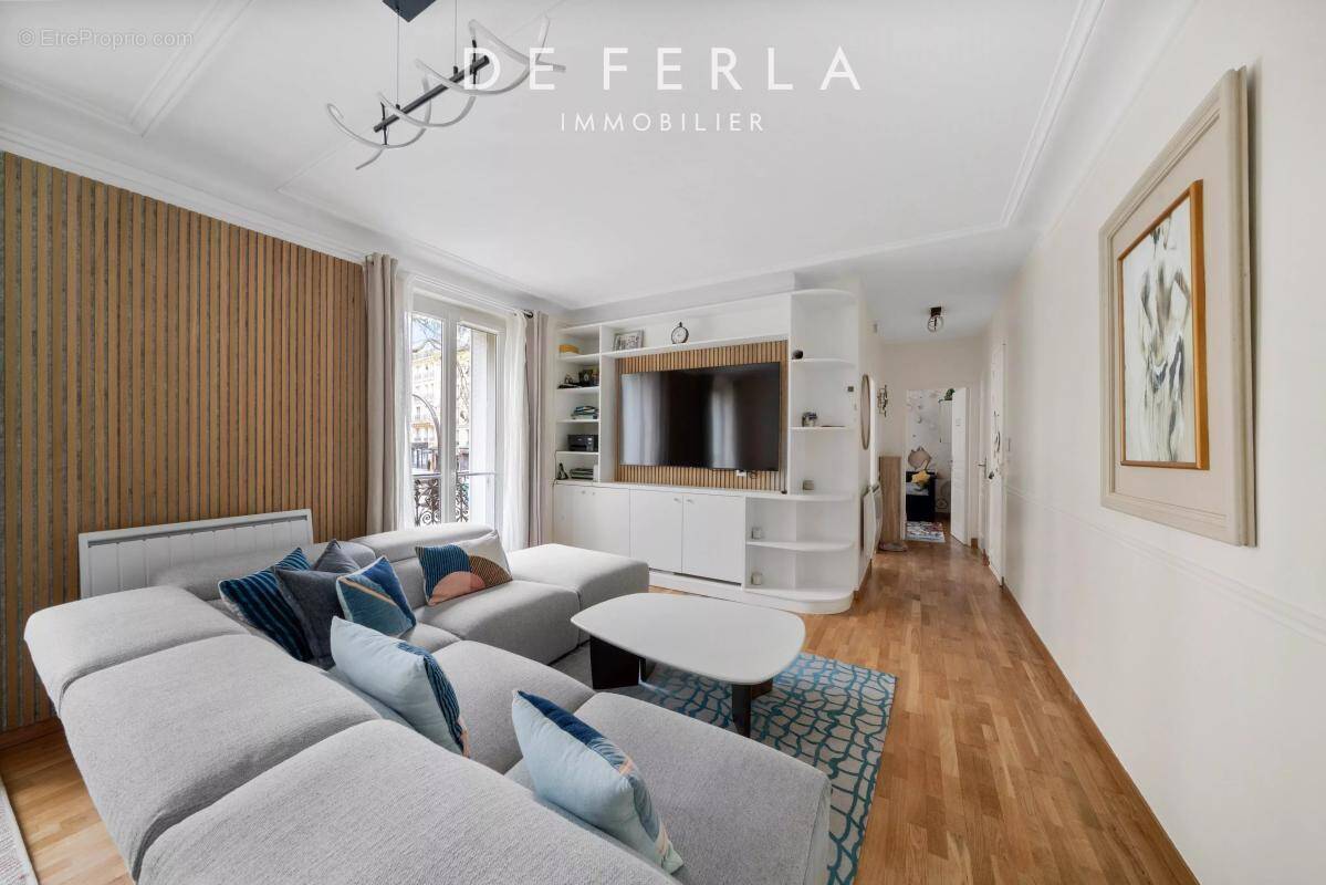 Appartement à PARIS-11E