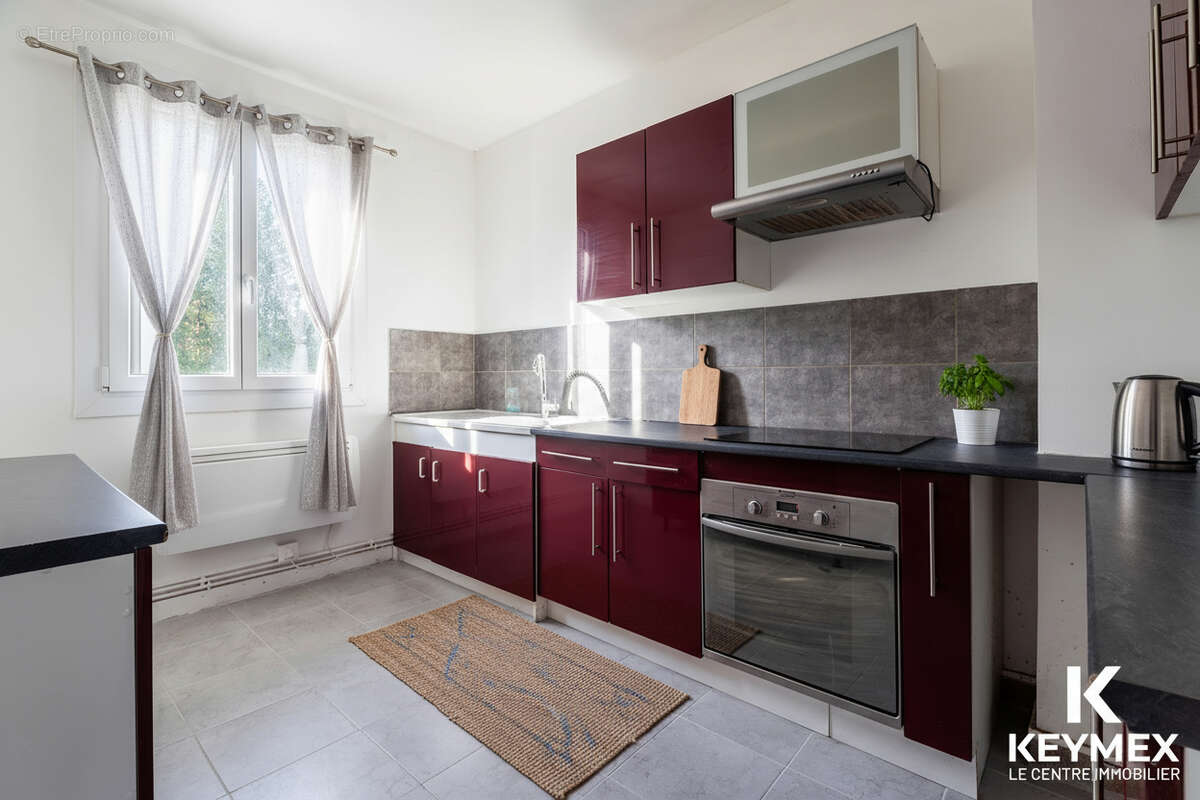 Appartement Noailles 3 pièces 64.94 m² - photo 2