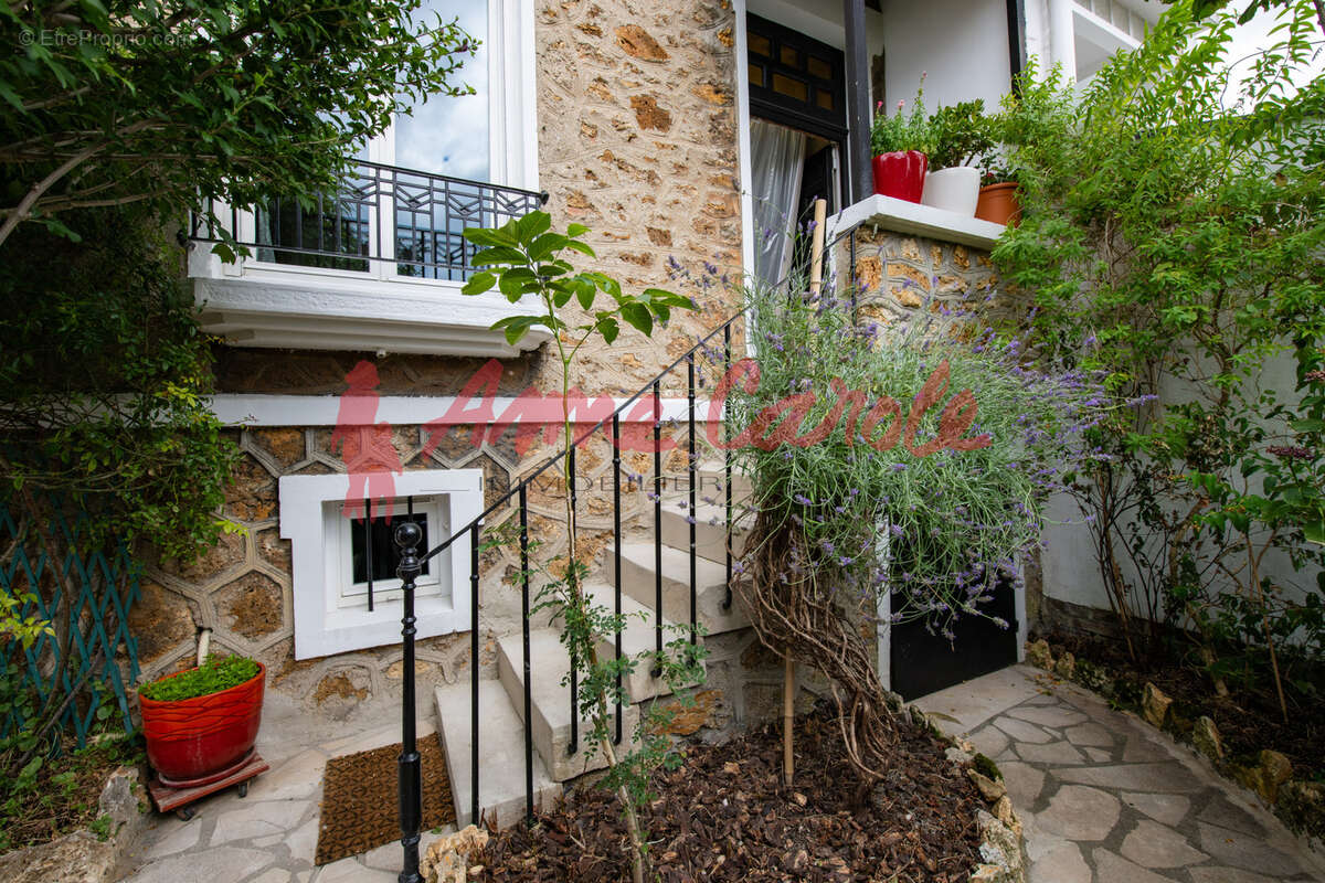 Maison à LE PERREUX-SUR-MARNE