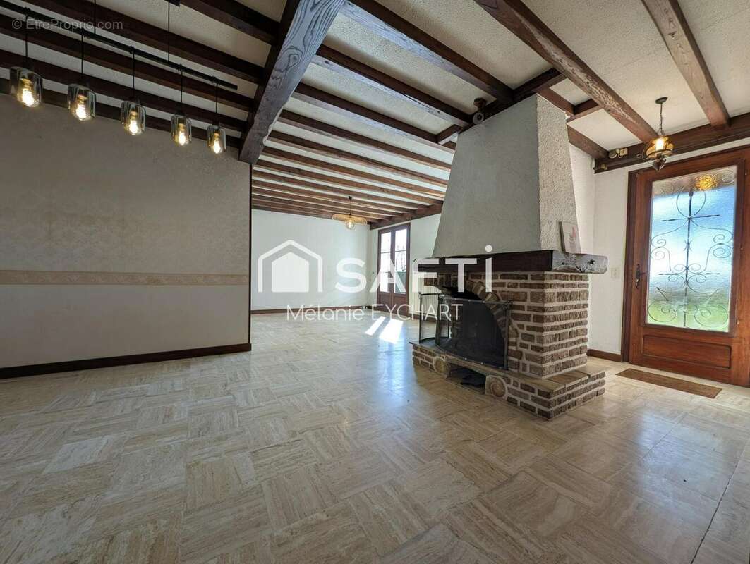 Maison 128 m² à Theil-Rabier  - photo 6