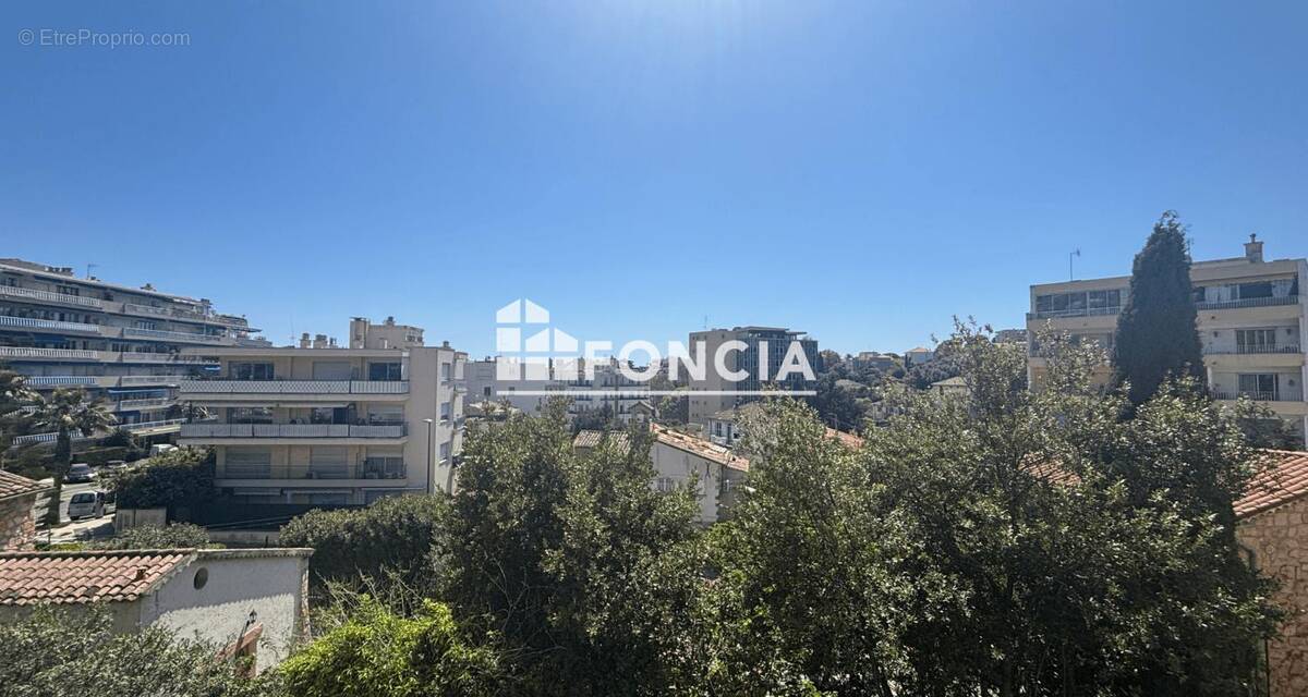 Appartement à LE CANNET