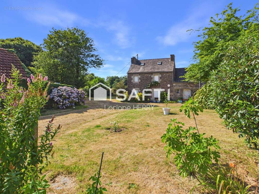 Maison 205 m² à Guimiliau  - photo 5