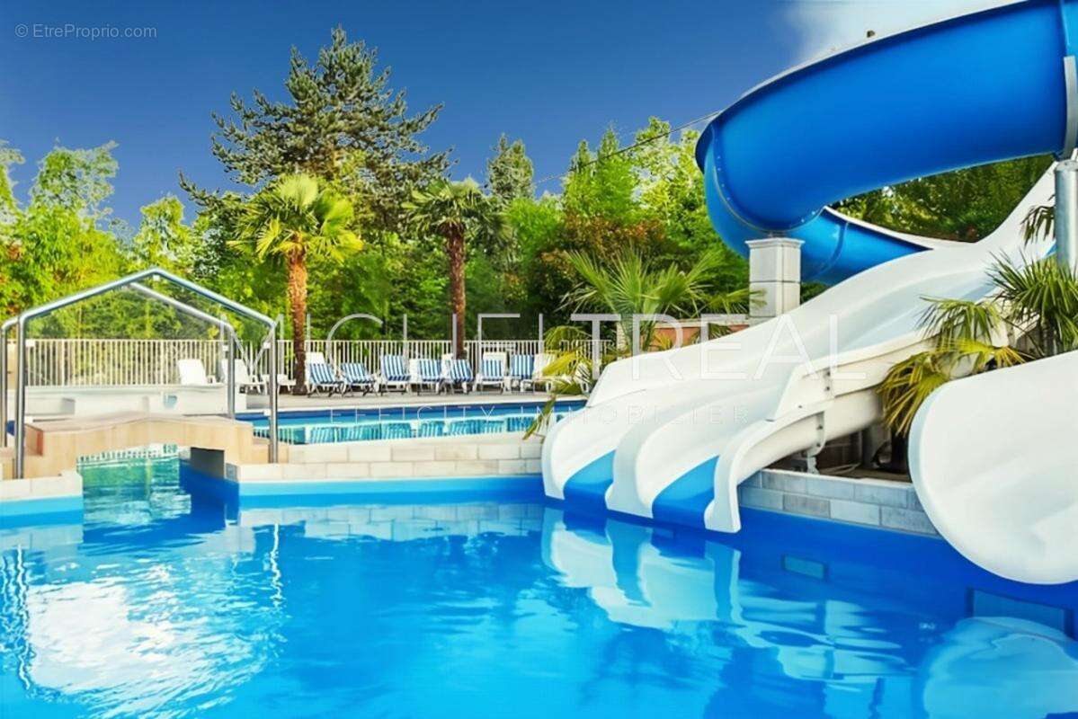 Terrain à SAINT-GEOURS-DE-MAREMNE