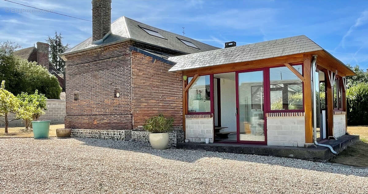 Maison 6 pièces et dépendance - photo 2