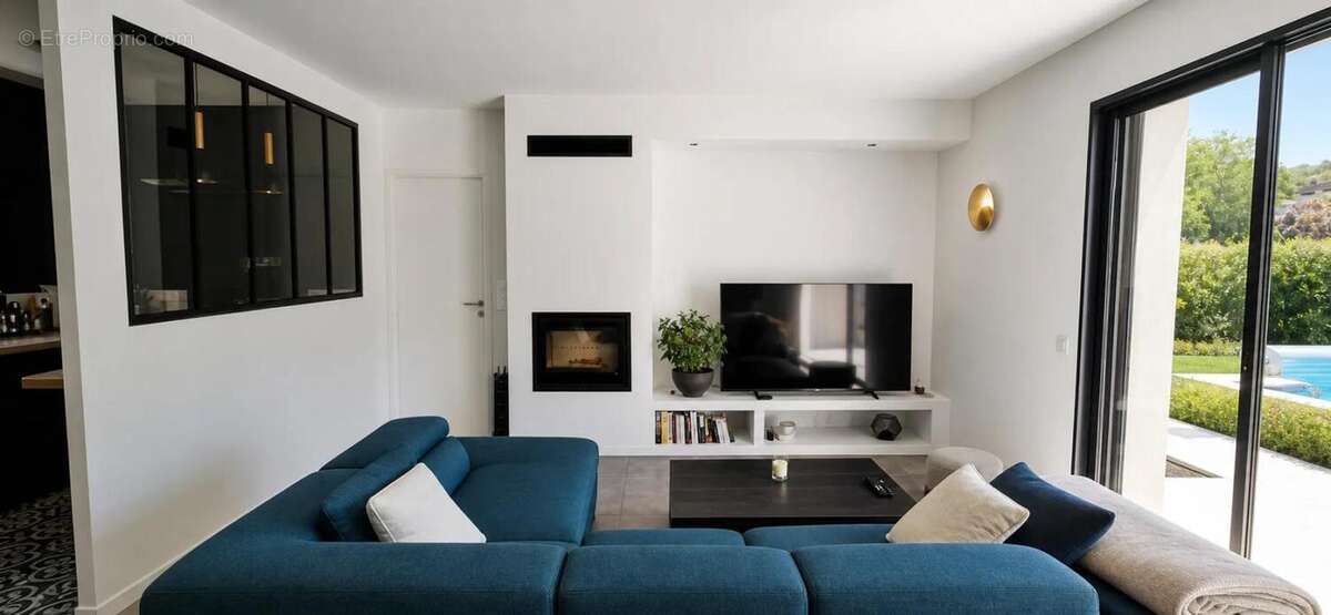 Maison de 4 pièces d'environ 100 m² à Carcès - photo 3