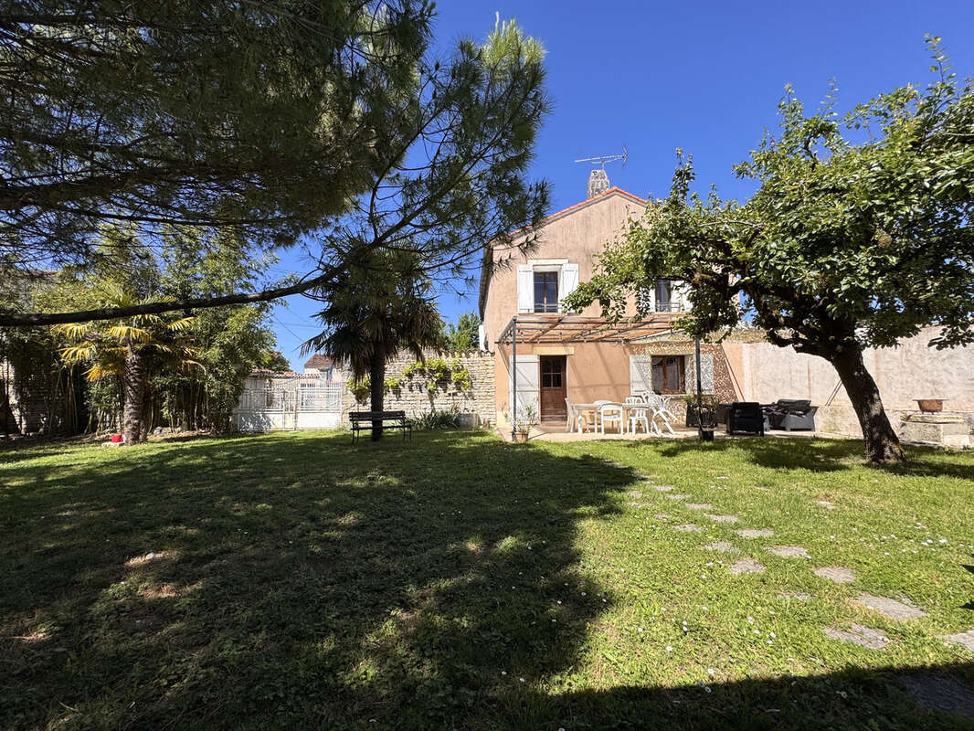 Maison à MANSLE