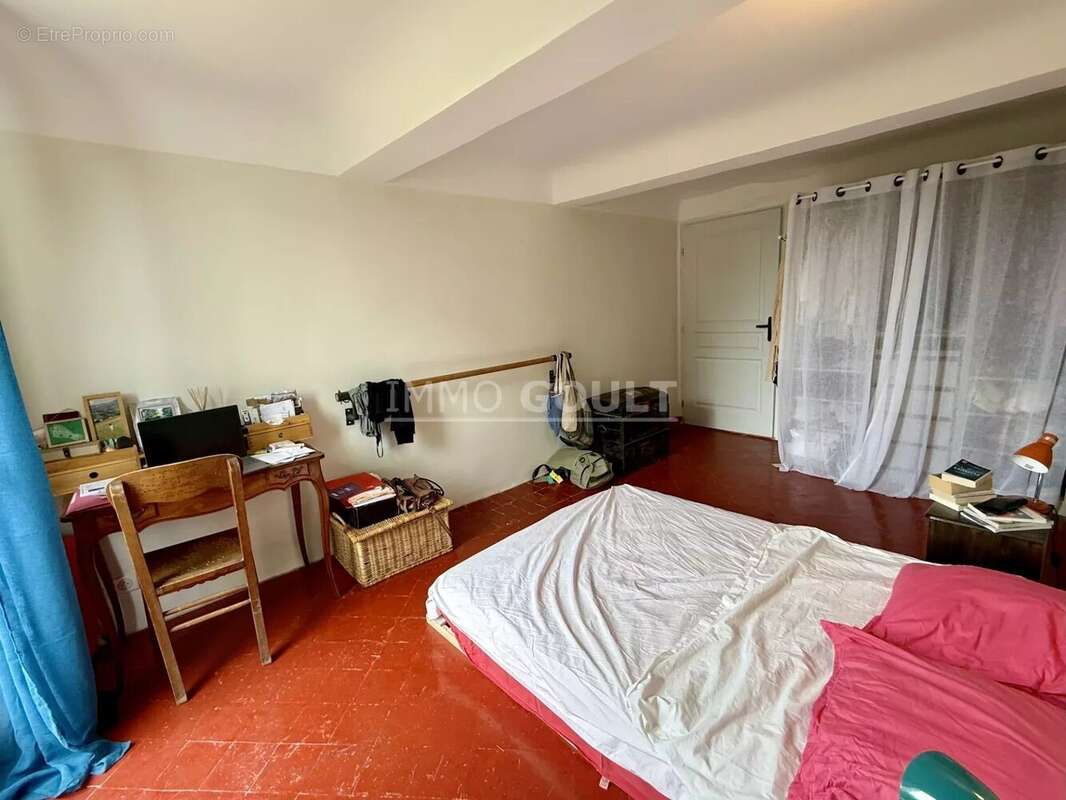 Maison à SAINT-SATURNIN-LES-APT