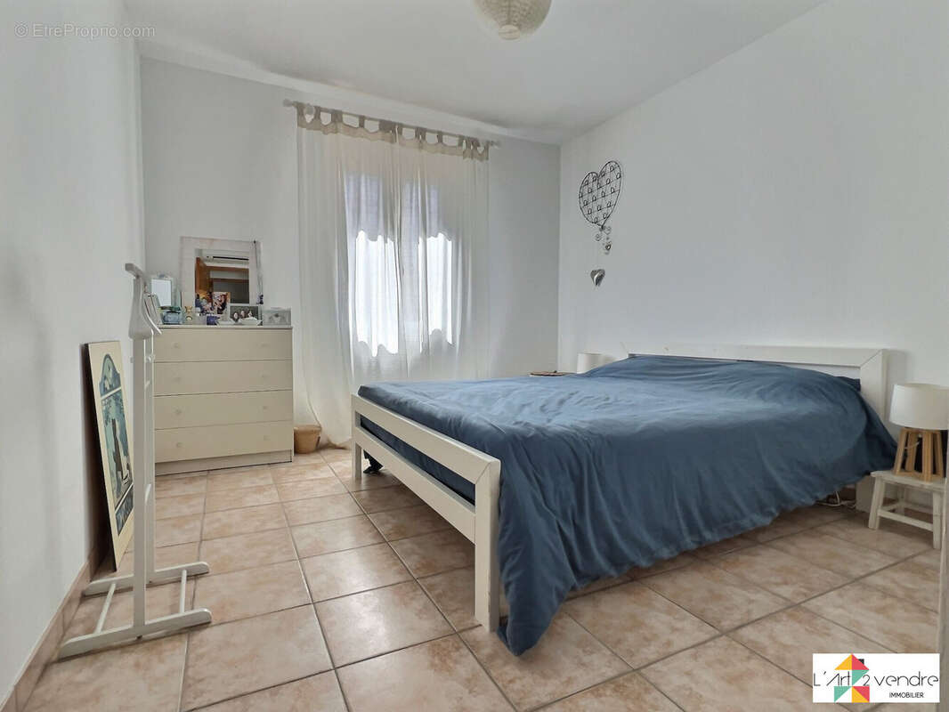 chambre 1 - Maison à SEILLONS-SOURCE-D&#039;ARGENS