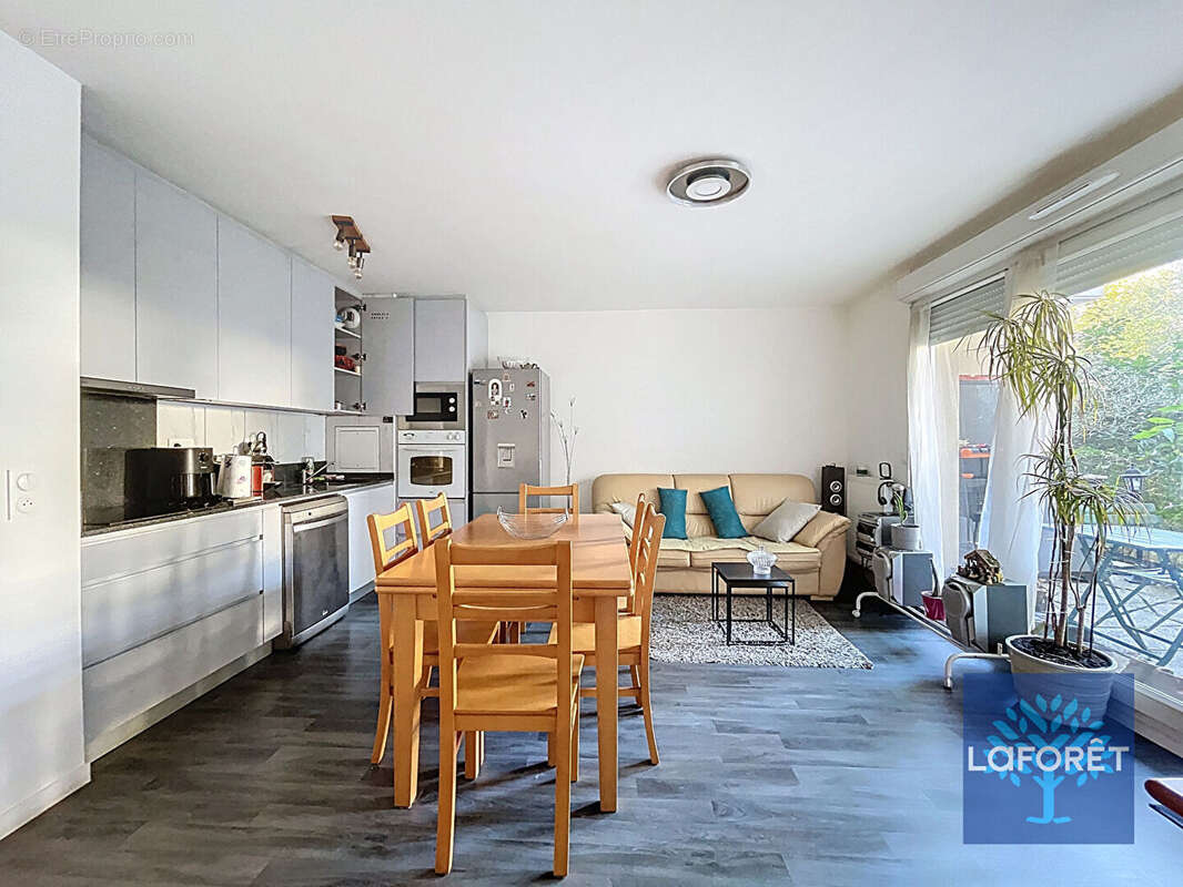 Appartement à CHILLY-MAZARIN