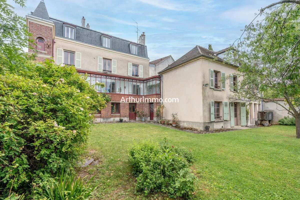 Maison à SUCY-EN-BRIE