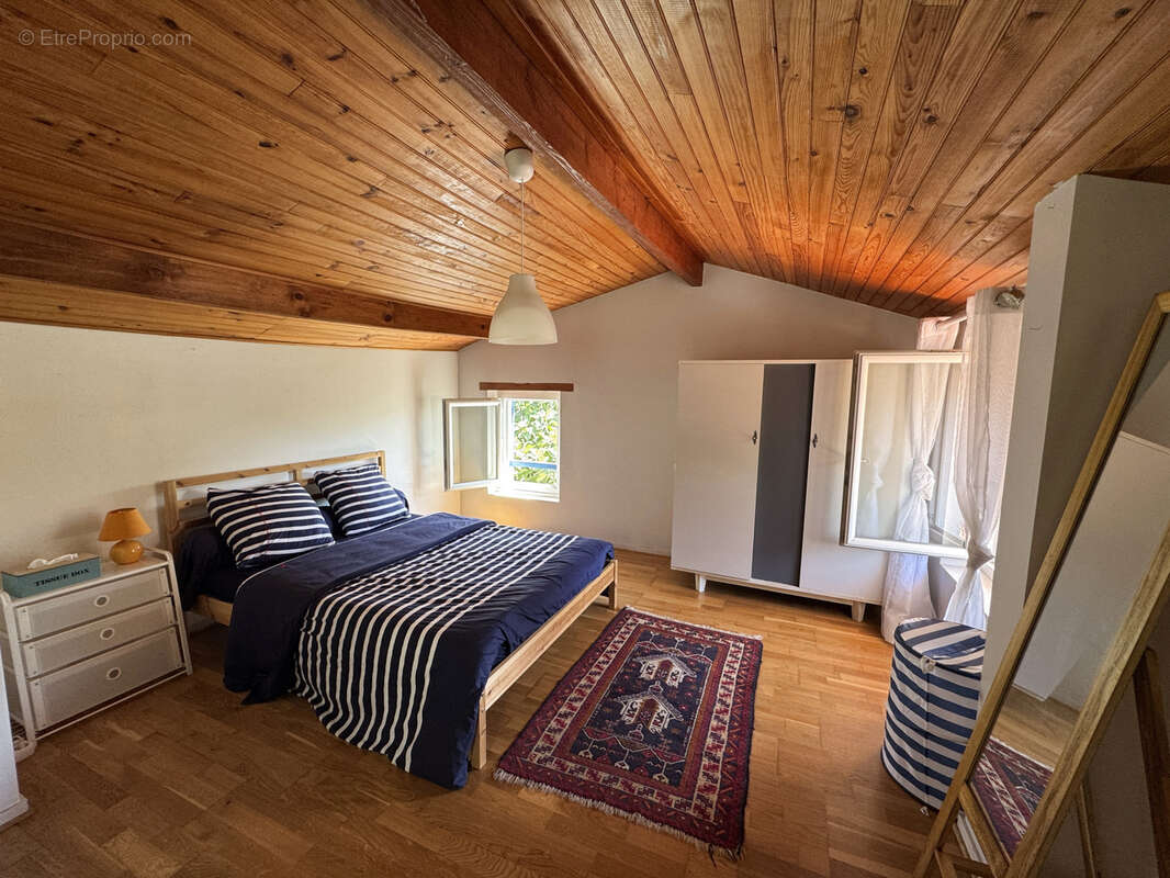 Maison à MESCHERS-SUR-GIRONDE