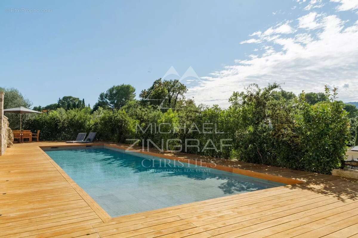 Maison à MOUGINS