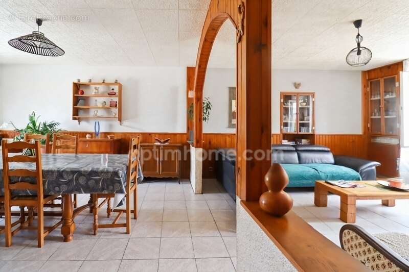 Maison à MAGNAC-LAVAL