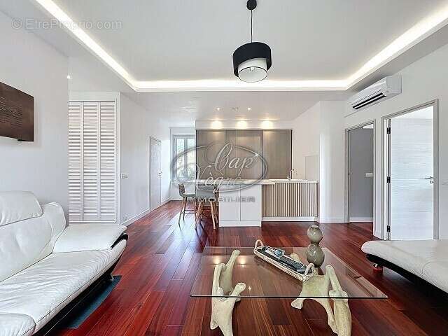 Appartement à BORMES-LES-MIMOSAS