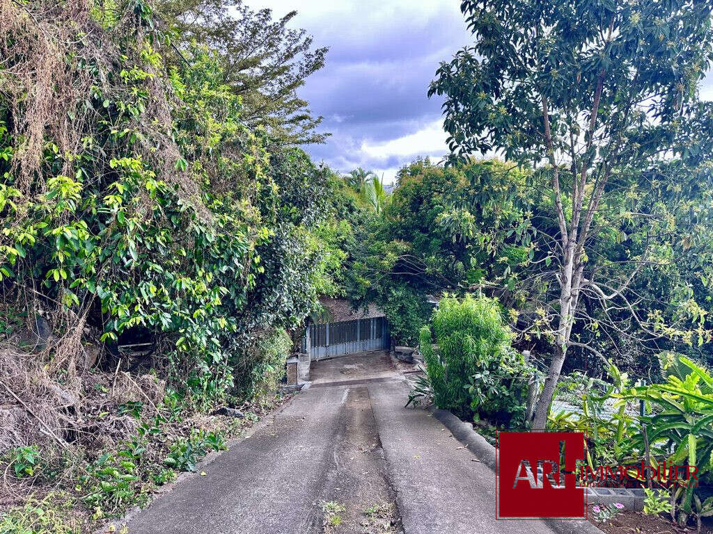 Terrain à LA POSSESSION