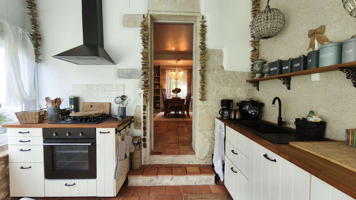 Maison à CASTELNAU-MONTRATIER