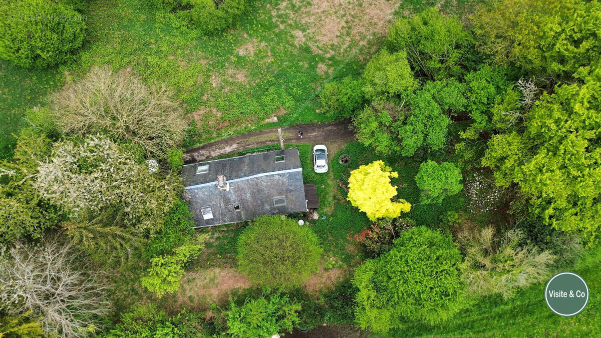 Maison à LA LANDE-DE-LOUGE