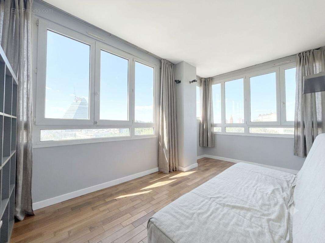 3 pièces limite Paris 15e ! - photo 7