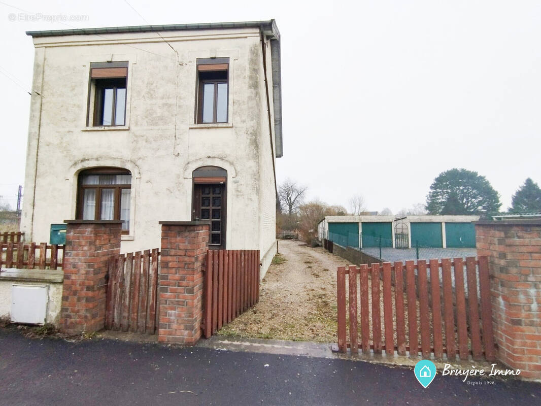 Maison à AULNOYE-AYMERIES