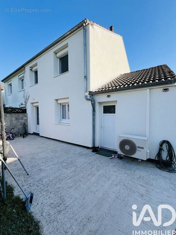 Photo 1 - Maison à FLEURY-LES-AUBRAIS