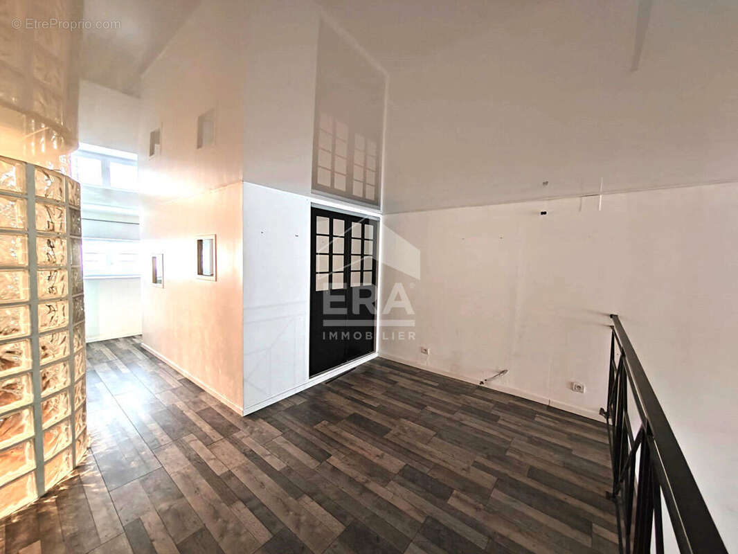 Appartement à MARSEILLE-1E