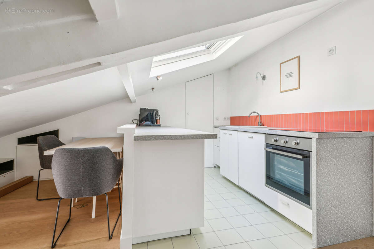 Appartement à PARIS-17E