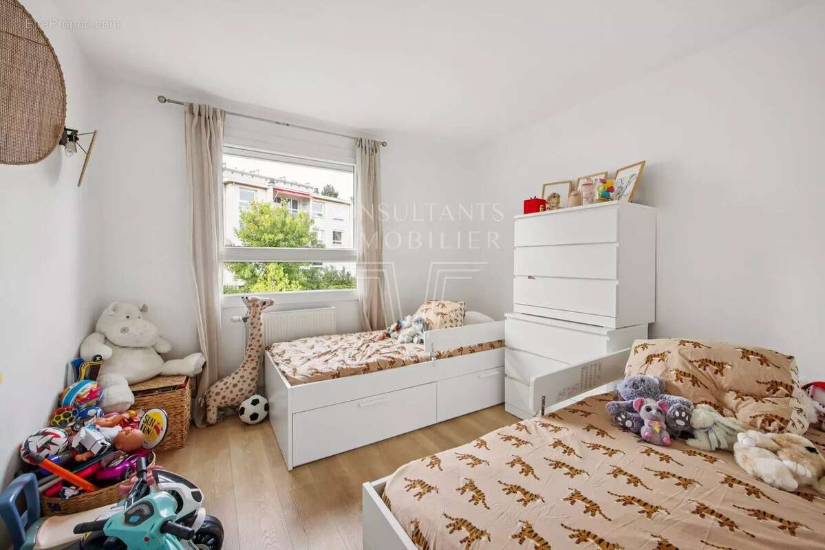 Appartement à SURESNES