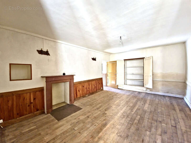 Maison à BETTON-BETTONET