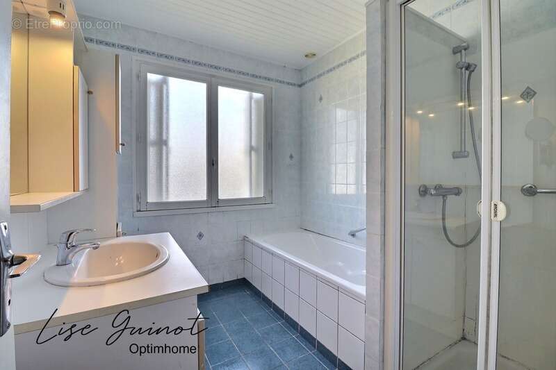 Maison à LES CLAYES-SOUS-BOIS