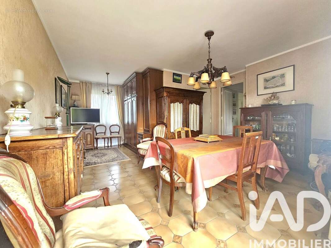 Photo 3 - Appartement à SAINT-DENIS