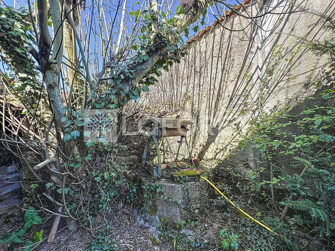 Maison à SAINT-LOUP-LAMAIRE