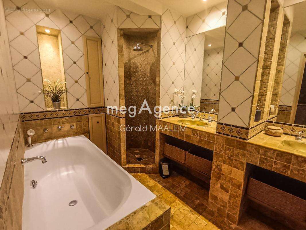 Villa de 170m² avec piscine à Grimaud - photo 13