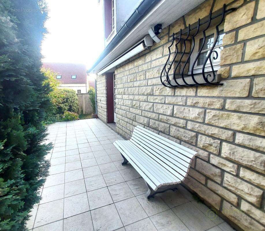 Maison 168 m² à Courdimanche  - photo 11