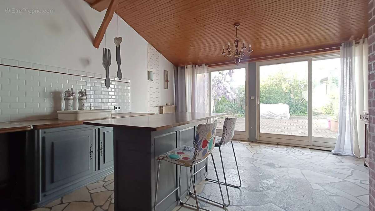 Maison à NEUVILLE-DE-POITOU