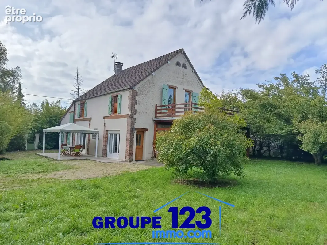 Maison à LA FERTE-LOUPIERE