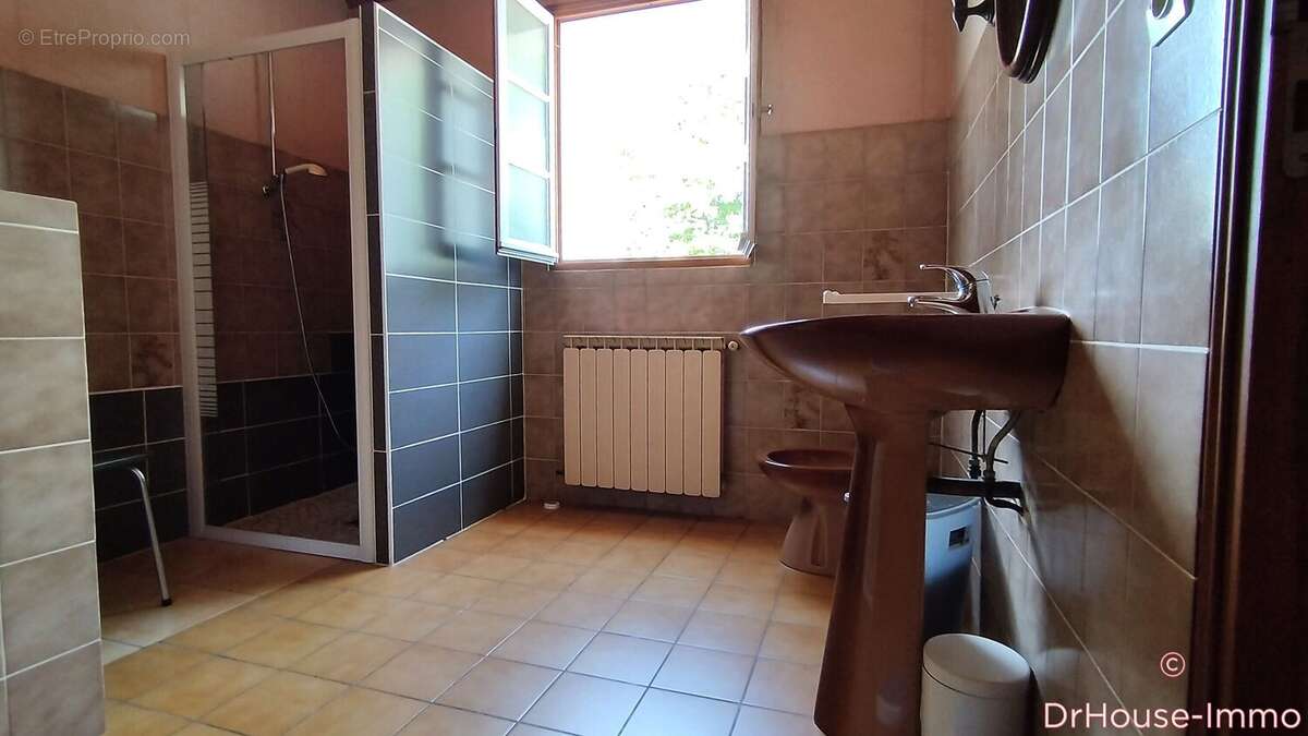 Maison 140 m² à Naujan-Et-Postiac  - photo 21