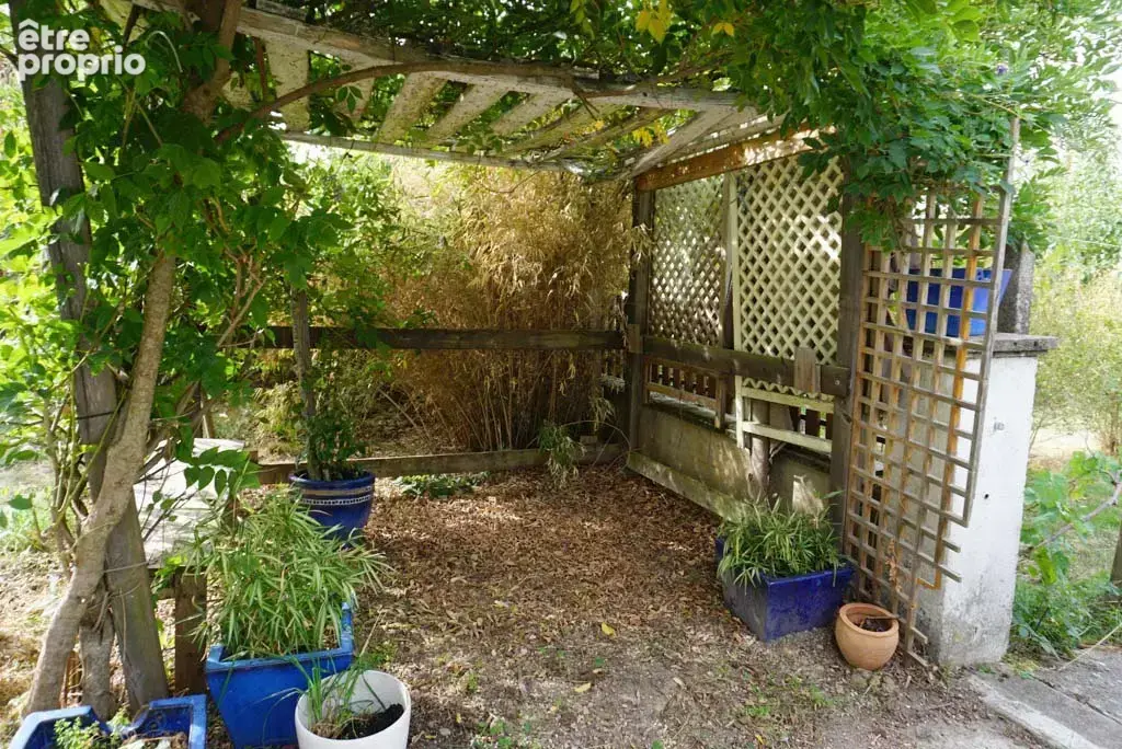 Maison sur sous-sol avec dépendances et jardin - photo 18
