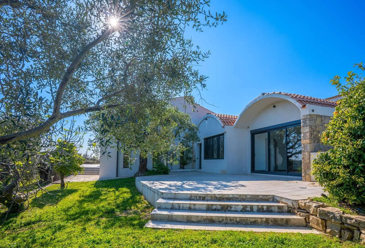 Maison à OPIO