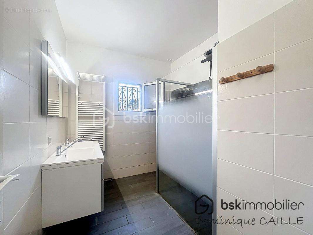 Maison familiale rénovée - potentiel exceptionnel - faible consommation d energie dpe b -  montberon - photo 13