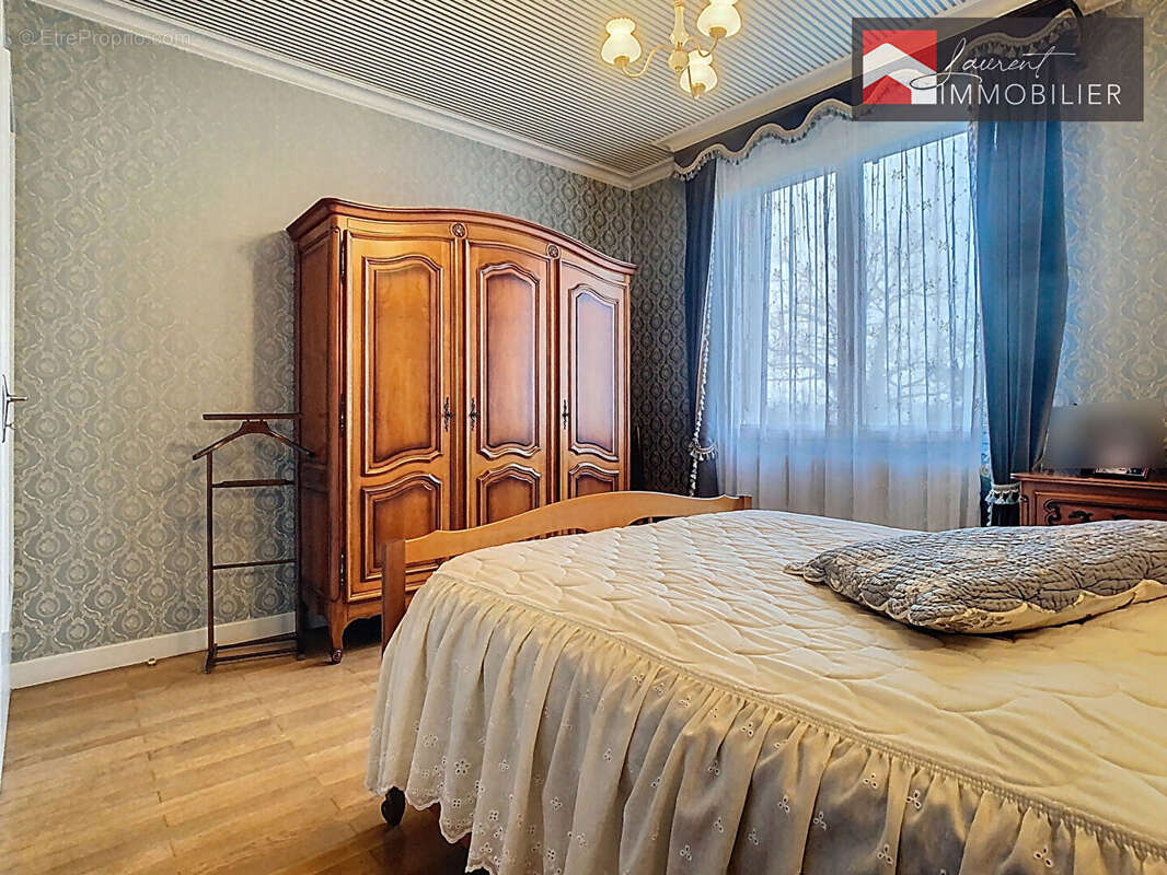 À VENDRE : Maison familiale de 156 m² à LACROST - photo 13