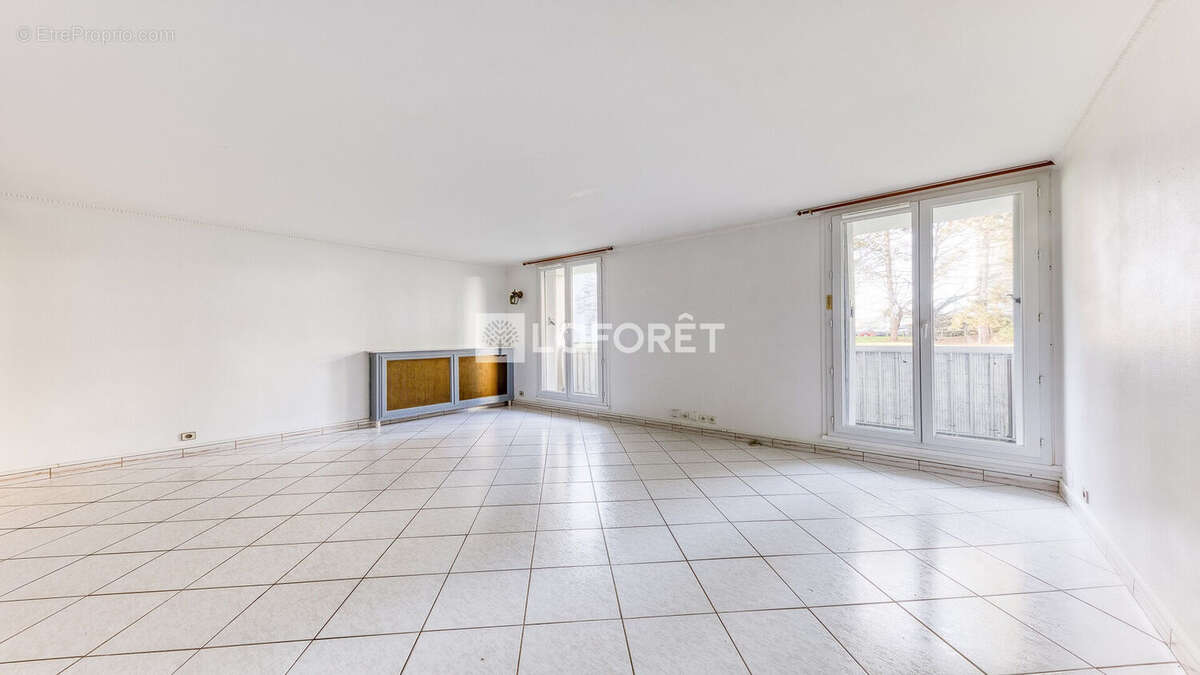 Appartement à ROISSY-EN-BRIE