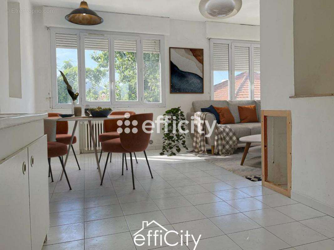 Appartement à MARSEILLE-10E