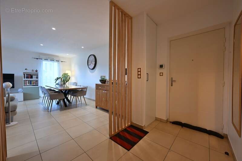 Appartement à THURINS