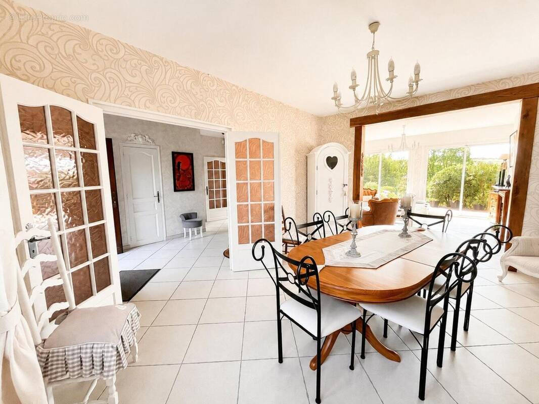 Photo 1 - Maison à SAINT-MARTIN-BOULOGNE