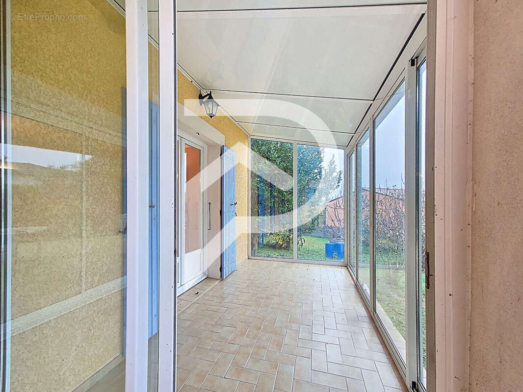 Maison à MONTELIMAR