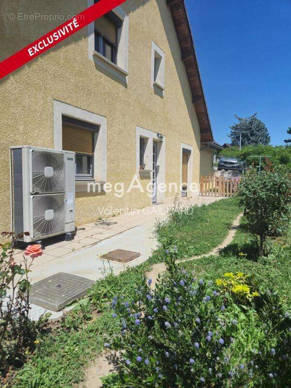 Maison familiale 4 chambres de 135 m2 à La Mure - garage - 570 m2 de terrain - vue dégagée - DPE C - photo 16